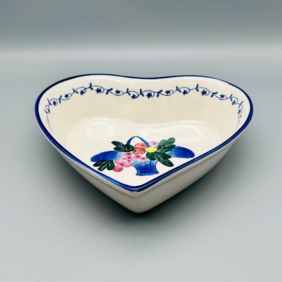 Vintage Heart Shaped Stoneware Dish With Floral Bouquet Design - Picture 2 of 7